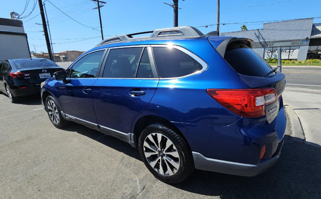 Used 2016 Subaru Outback 2.5i Limited AWD/4WD image 5