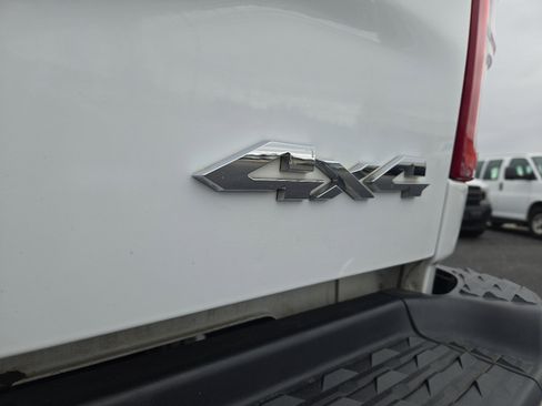 Used 2022 RAM 2500 Tradesman w/ Chrome Appearance Group image 5