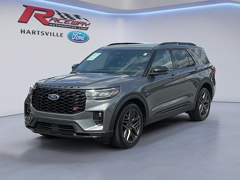 Used 2025 Ford Explorer ST AWD/4WD image 2