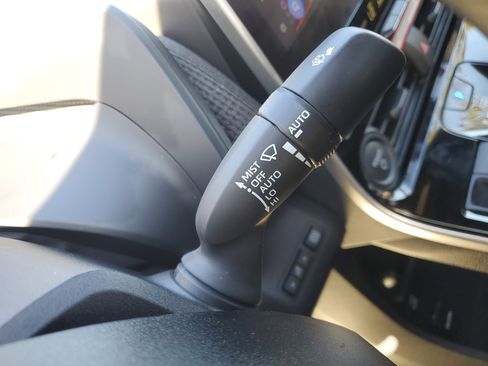 Used 2024 Toyota bZ4X XLE 4WD image 21