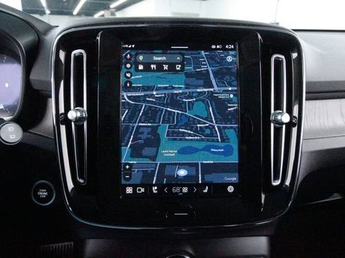 Certified 2025 Volvo XC40 B5 Plus image 14