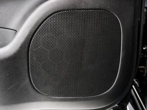 Used 2022 Dodge Durango R/T w/ Blacktop Package image 9