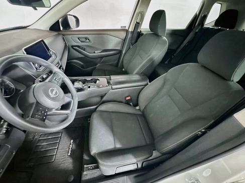 Used 2023 Nissan Rogue S FWD image 13