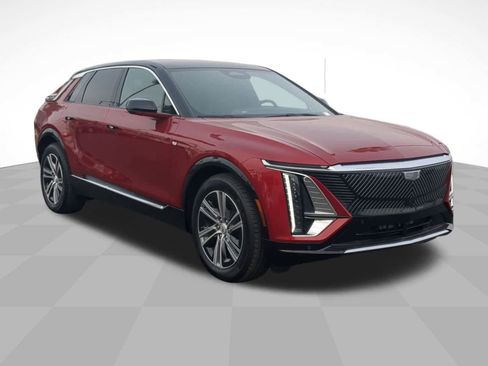 New 2025 Cadillac Lyriq Luxury image 3