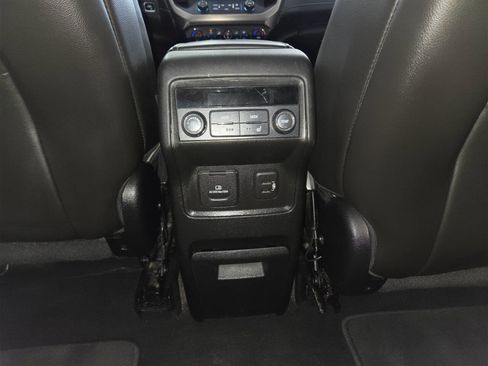 Used 2019 GMC Acadia Denali w/ Technology Package AWD/4WD image 23