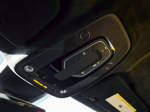 Used 2024 Lamborghini Urus Performante image 90