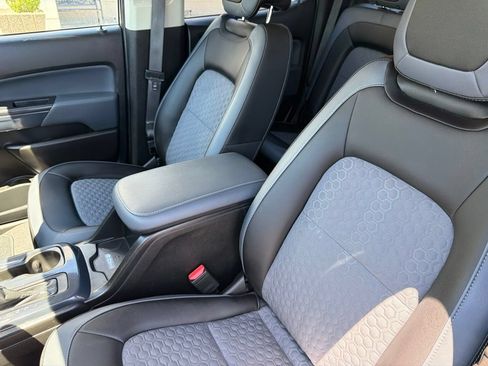 Used 2022 Chevrolet Colorado Z71 w/ Safety Package AWD/4WD image 10