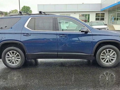 Certified 2023 Chevrolet Traverse LT image 9
