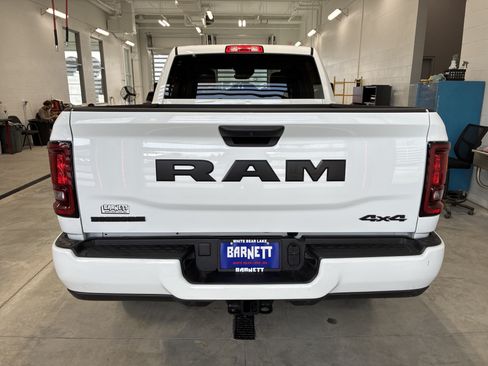 Used 2025 RAM 2500 4x4 Crew Cab image 9