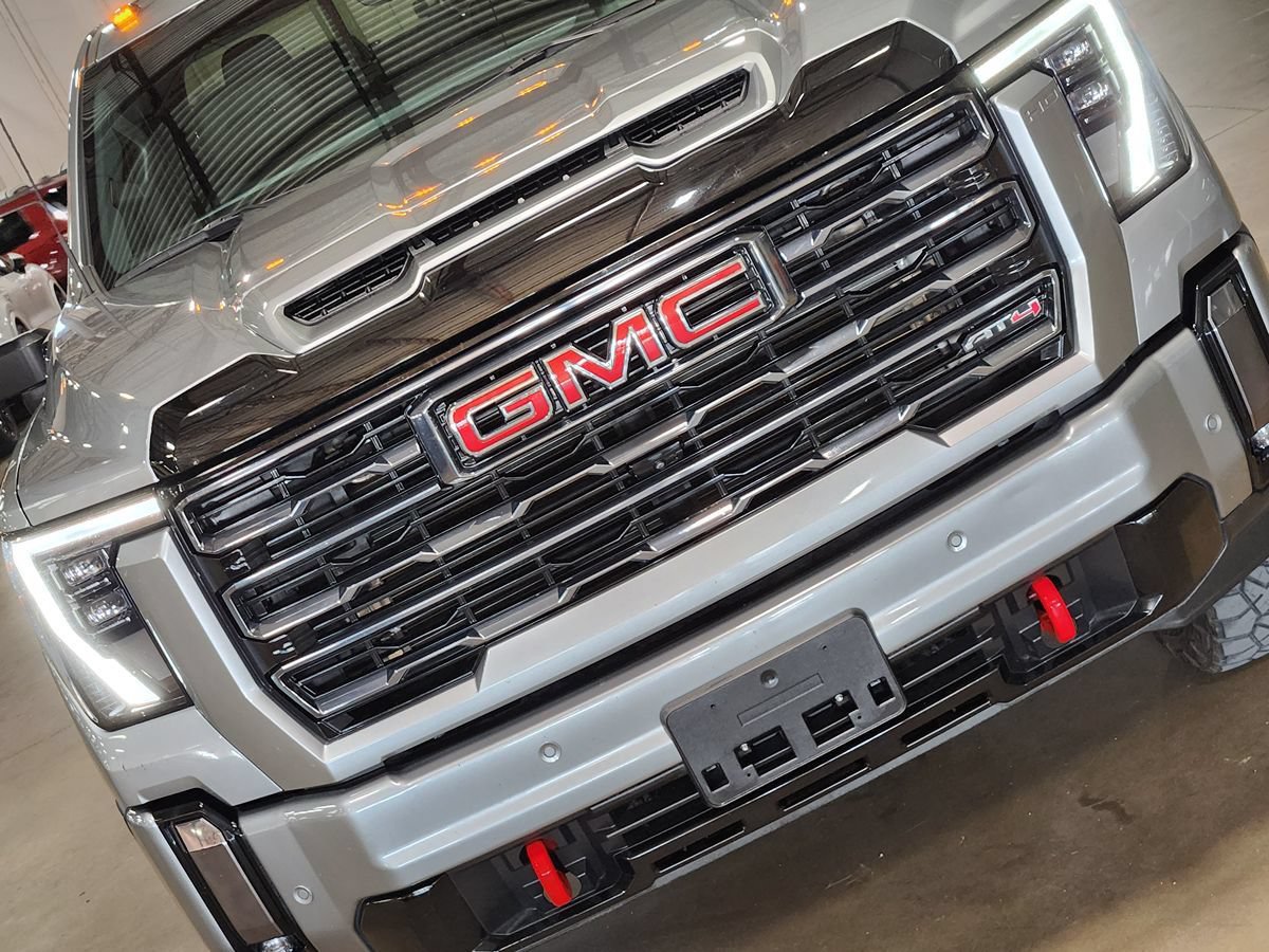 Used 2024 GMC Sierra 2500 AT4 w/ AT4 Premium Plus Package AWD/4WD image 16