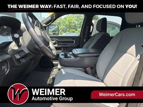 Used 2024 RAM 2500 Big Horn w/ Towing Technology Group AWD/4WD image 11