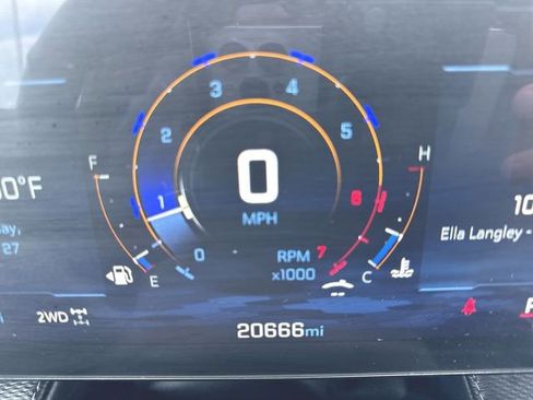 Used 2025 Chevrolet Equinox LT image 12