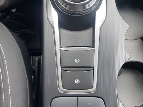 Used 2023 Ford Escape Active image 25