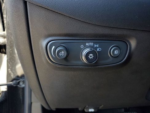 Used 2021 Chevrolet Equinox Premier image 16