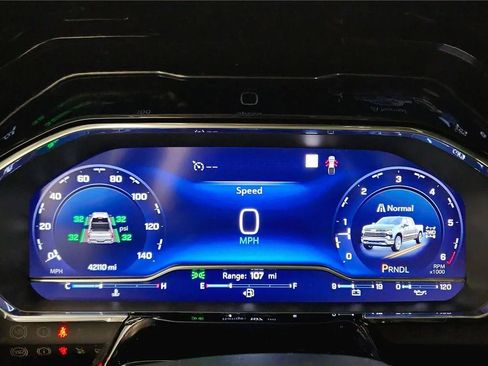 Used 2023 Chevrolet Silverado 1500 LT image 23