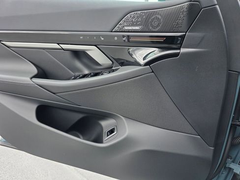 New 2026 BMW 530i w/ Convenience Package image 16