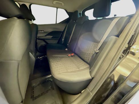 Used 2021 Nissan Kicks SV FWD image 14