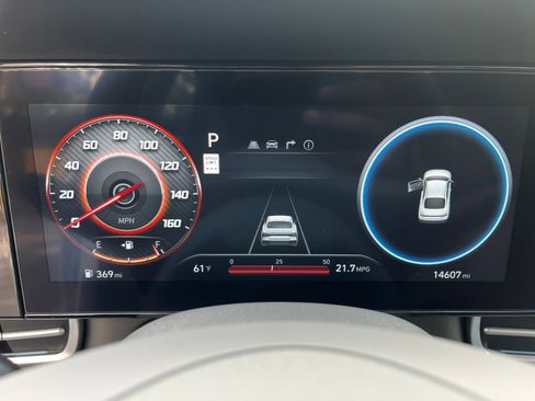 Used 2025 Hyundai Elantra SEL image 41