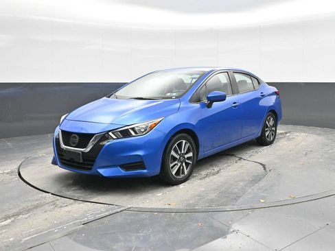 Used 2021 Nissan Versa SV image 4