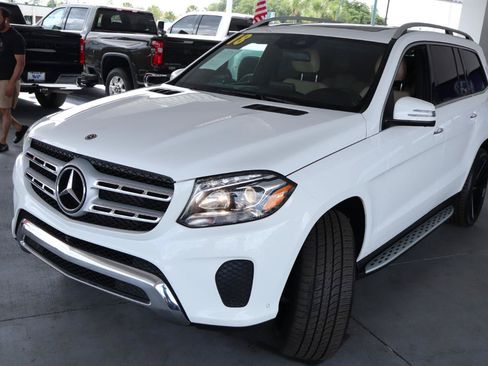 Used 2018 Mercedes-Benz GLS 450 4MATIC w/ Premium Package image 9
