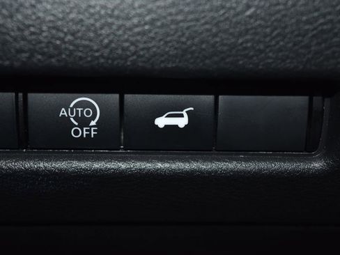 Certified 2026 Nissan Rogue SL AWD/4WD image 17