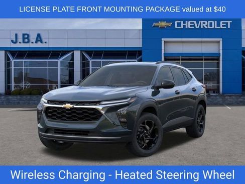 New 2026 Chevrolet Trax LT w/ Sunroof Package FWD image 8