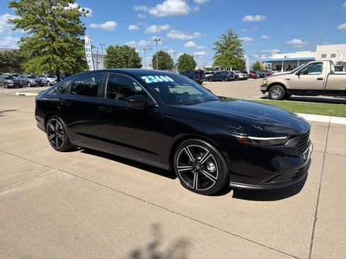 Used 2023 Honda Accord Sport image 7