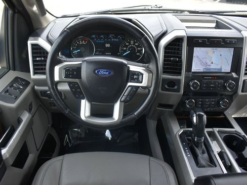 Used 2020 Ford F150 Lariat RWD image 11