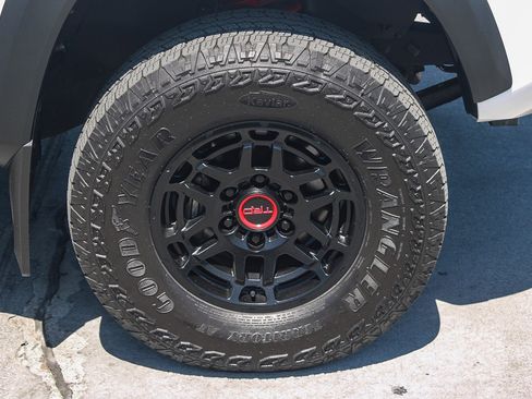 Used 2022 Toyota Tacoma TRD Pro AWD/4WD image 16