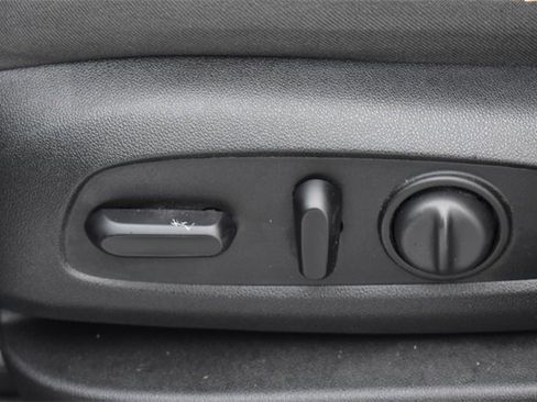 Certified 2020 Chevrolet Equinox LT image 22