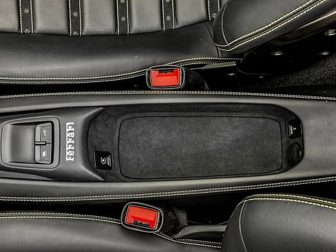 Certified 2022 Ferrari F8 Tributo image 15