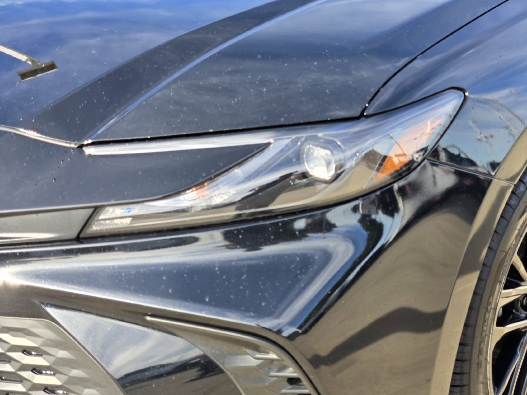 Used 2025 Toyota Camry SE FWD image 6
