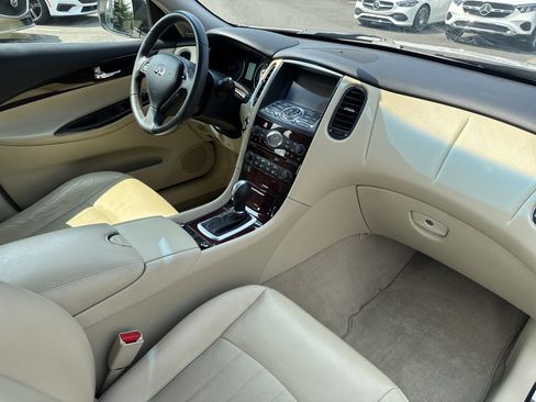 Used 2017 INFINITI QX50 AWD w/ Premium Plus Package image 14