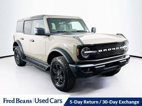 Used 2025 Ford Bronco Outer Banks AWD/4WD image 1