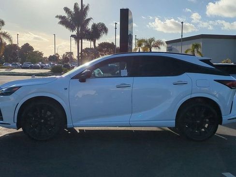 Used 2024 Lexus RX 500h F Sport w/ Convenience Package image 9