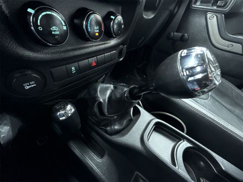 Used 2016 Jeep Wrangler Unlimited Sport w/ Connectivity Group image 21