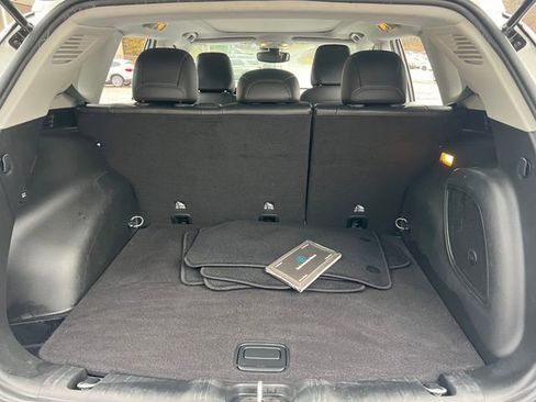 Used 2022 Jeep Compass Latitude w/ Sun and Sound Group image 27