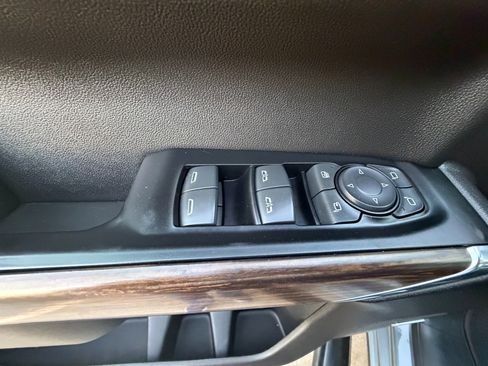 Used 2020 Chevrolet Silverado 1500 High Country image 13