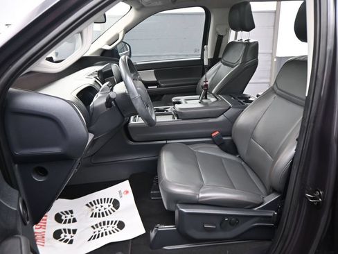 Used 2025 Ford Expedition Max Active RWD image 6