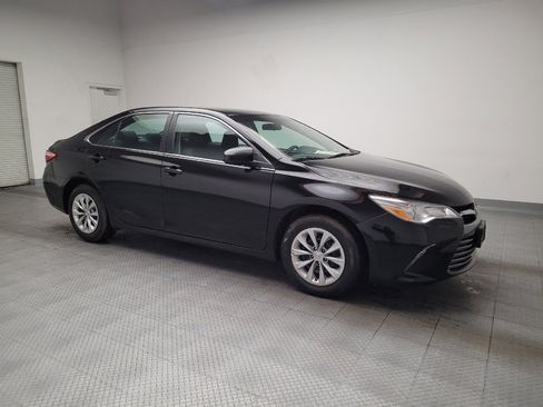 Used 2015 Toyota Camry LE image 11