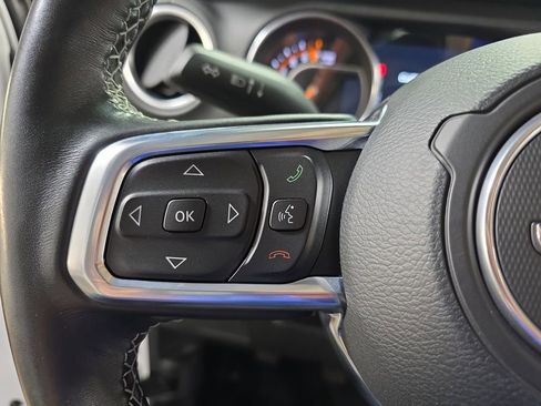 Used 2021 Jeep Gladiator Overland w/ Advanced Safety Group image 16