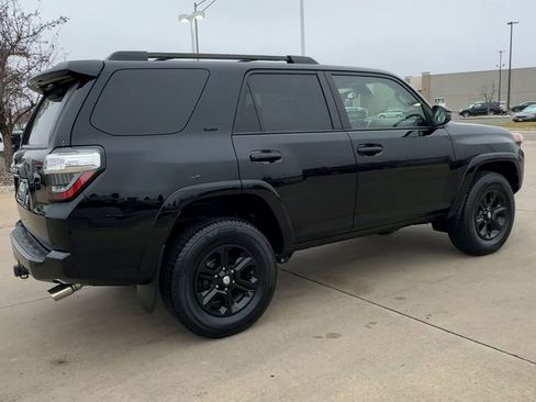 Used 2020 Toyota 4Runner SR5 Premium image 8