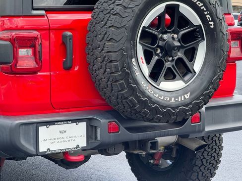 Used 2020 Jeep Wrangler Unlimited Rubicon w/ LED Lighting Group AWD/4WD image 10
