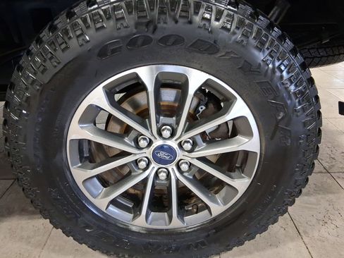 Used 2018 Ford F150 XLT w/ Equipment Group 301A Mid AWD/4WD image 10