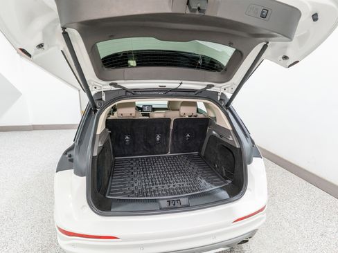 Used 2020 Lincoln Corsair Reserve w/ Equipment Group 201A image 33