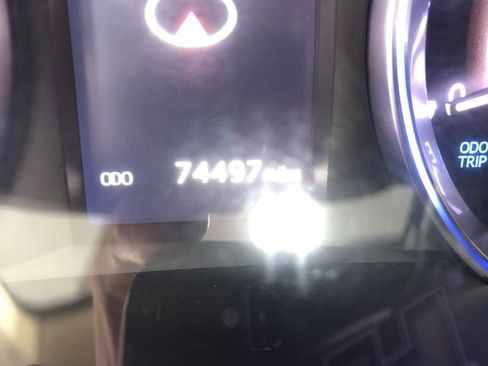 Used 2019 Toyota Highlander XLE image 18