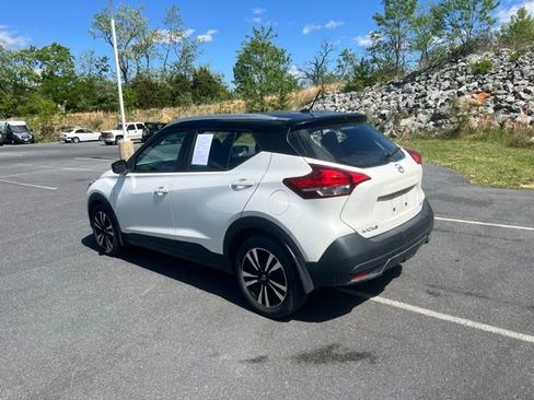 Certified 2019 Nissan Kicks SV image 5