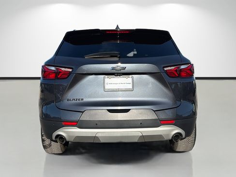Used 2022 Chevrolet Blazer LT w/ Sound & Technology Package FWD image 4