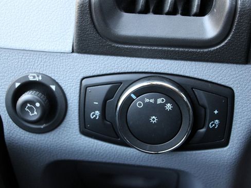 Used 2019 Ford Transit 350 XLT image 16