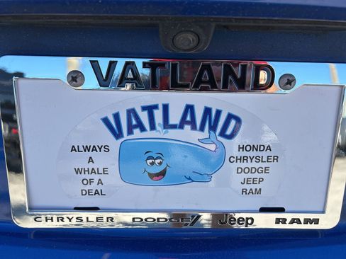 Used 2023 Chevrolet Corvette Stingray Coupe w/ Z51 Performance Package image 8